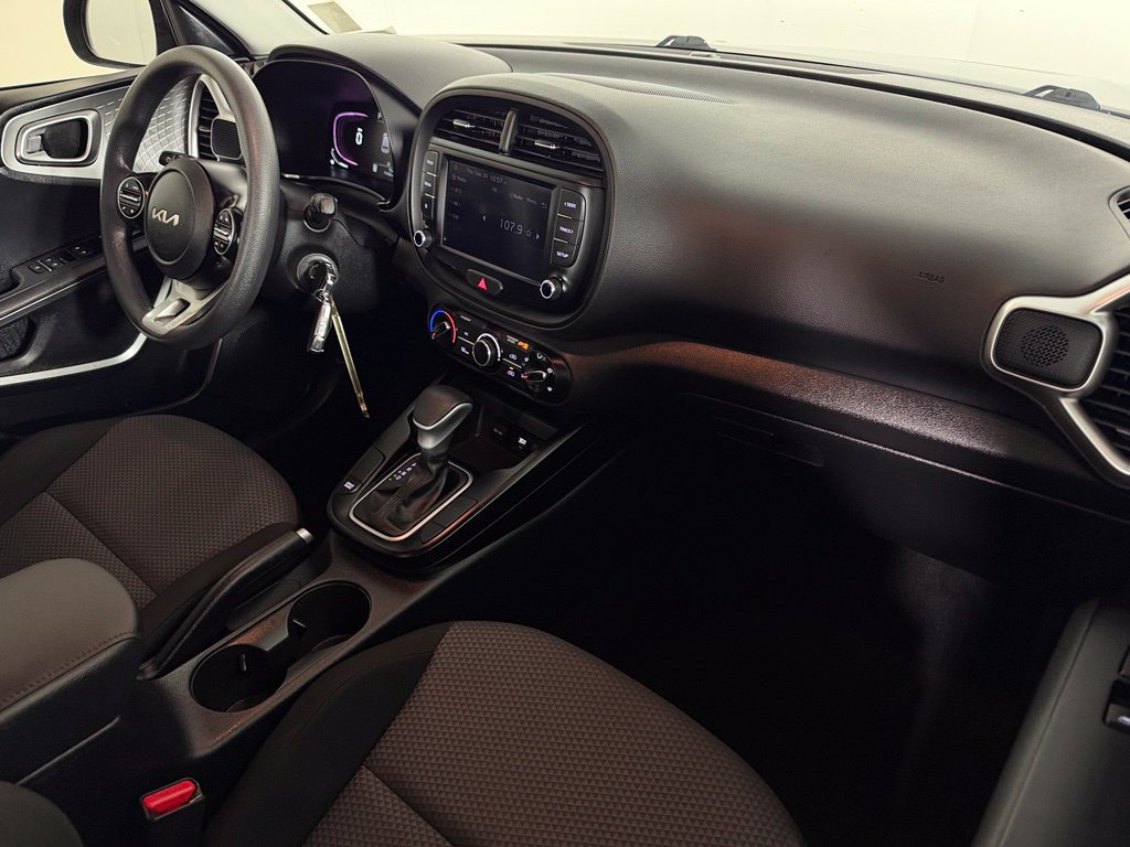 Used 2023 Kia Soul LX FWD image 12