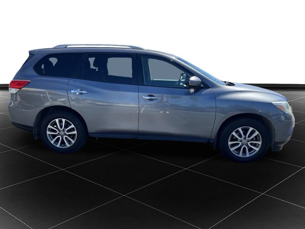 Used 2015 Nissan Pathfinder S AWD/4WD image 6