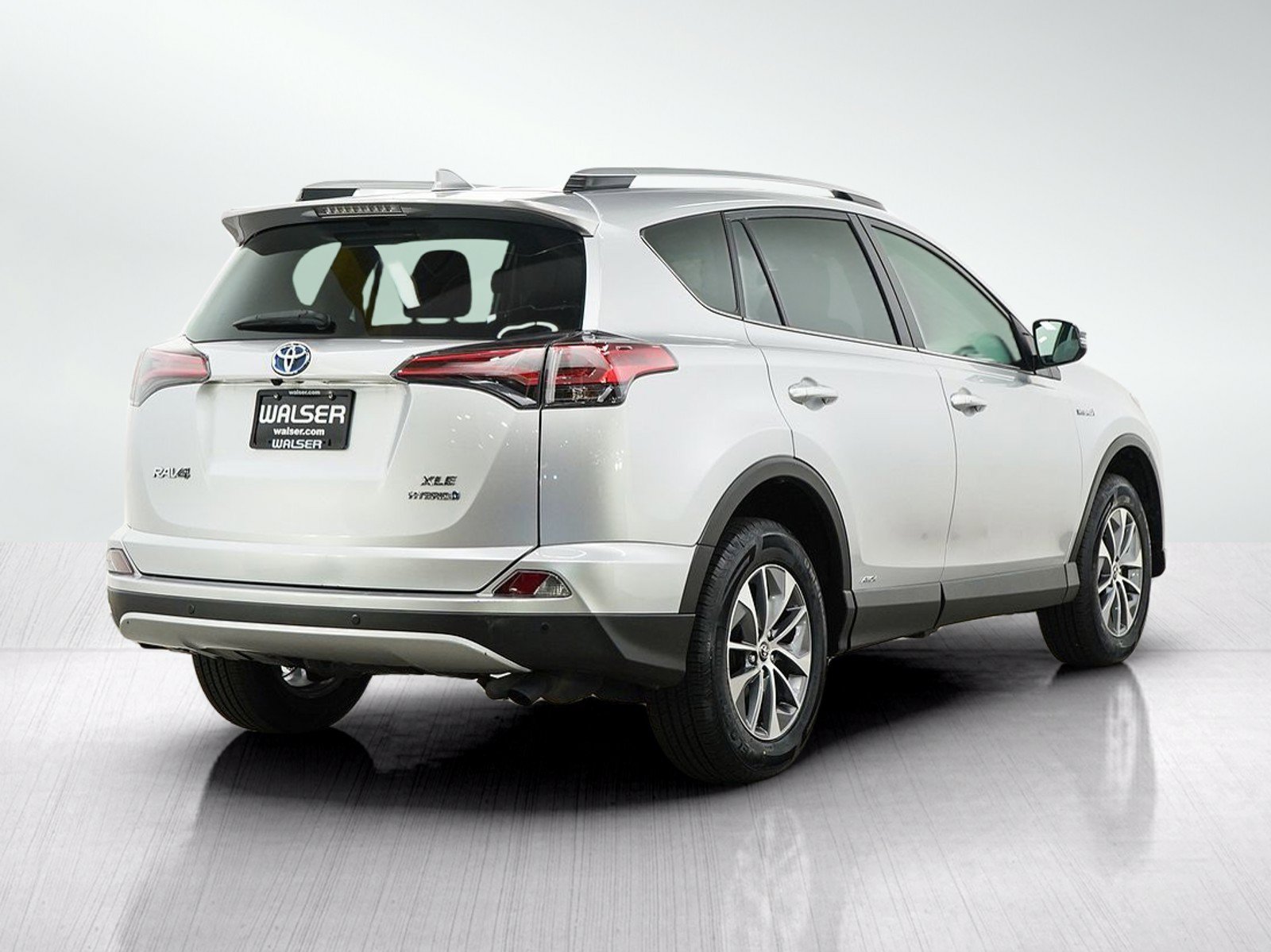 Used 2016 Toyota RAV4 XLE w/ Convenience Package AWD/4WD image 5