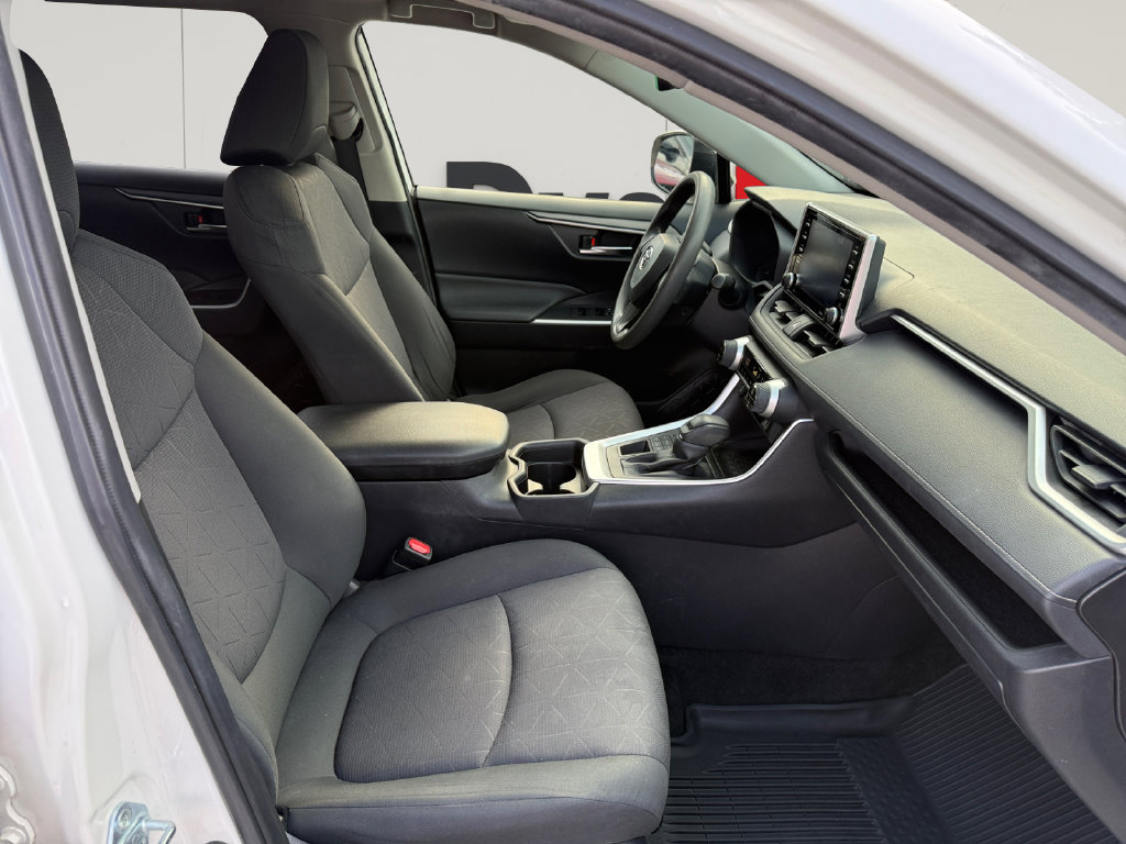 Used 2019 Toyota RAV4 XLE w/ Convenience Package AWD/4WD image 16