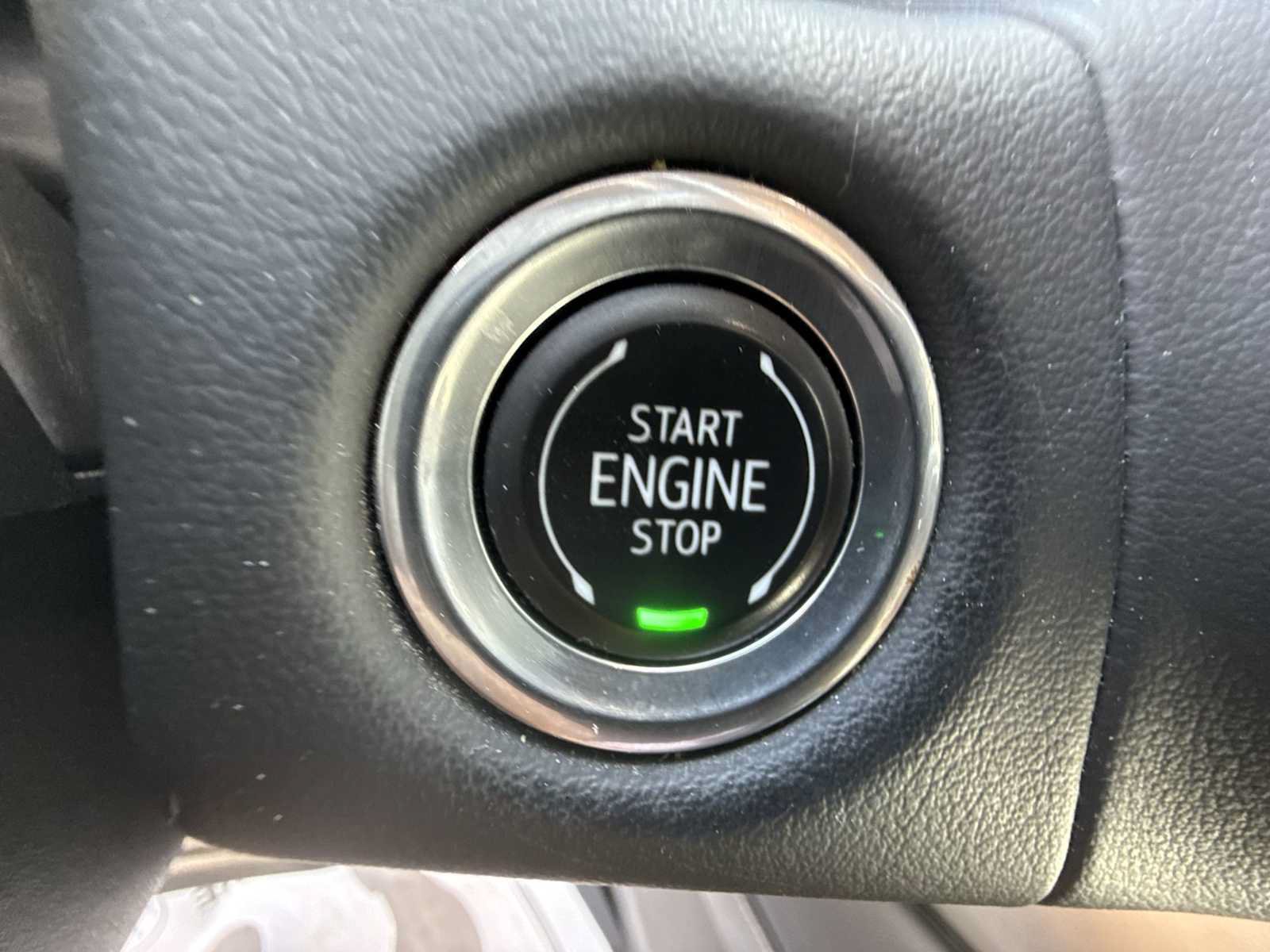 Certified 2021 Chevrolet Suburban Premier AWD/4WD image 17