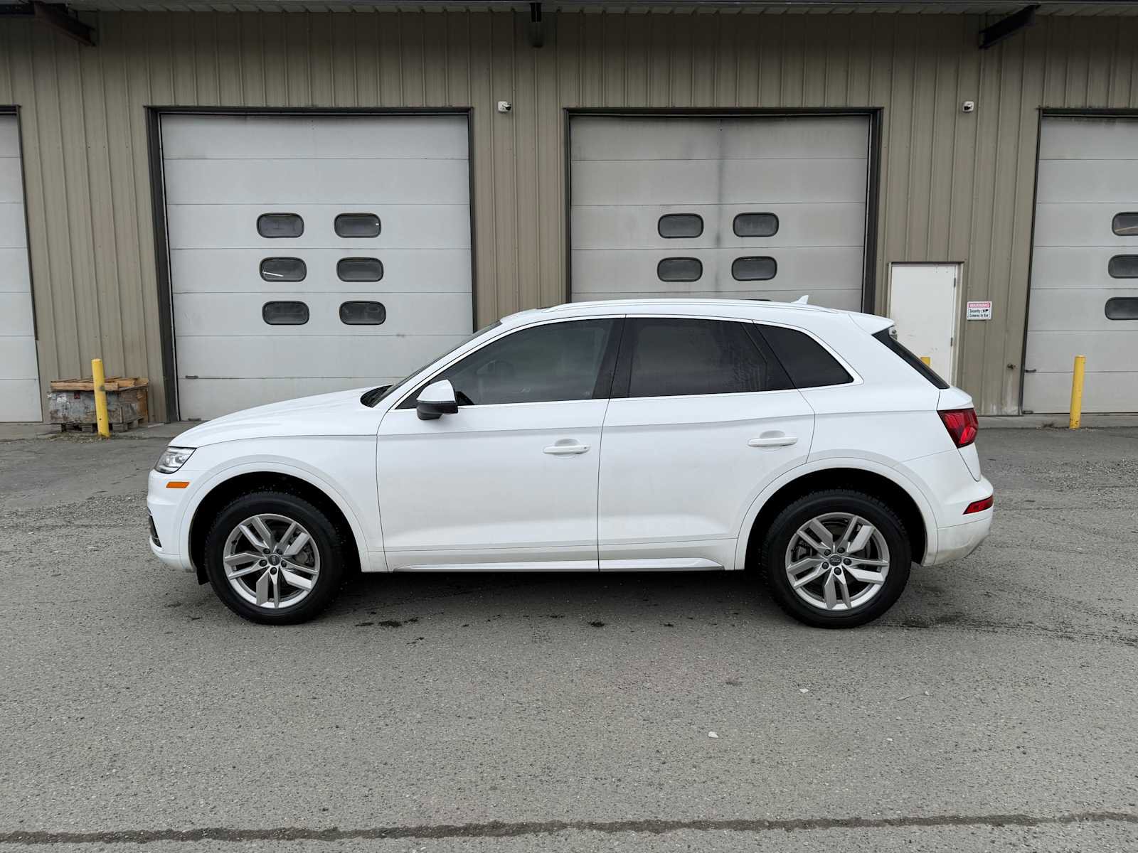 Used 2020 Audi Q5 2.0T Premium AWD/4WD image 2