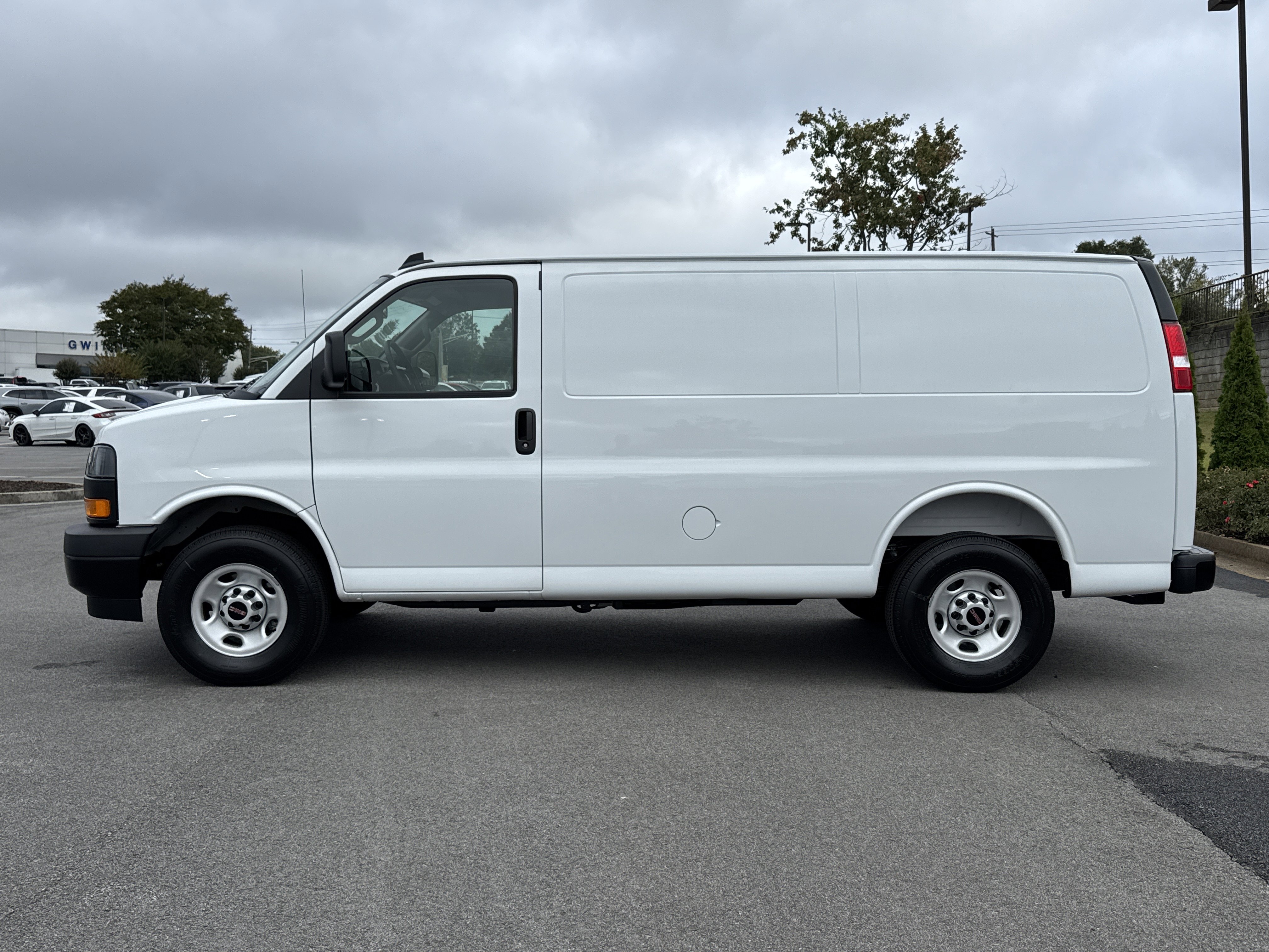 New 2025 GMC Savana 2500 w/ Driver Convenience Package image 7