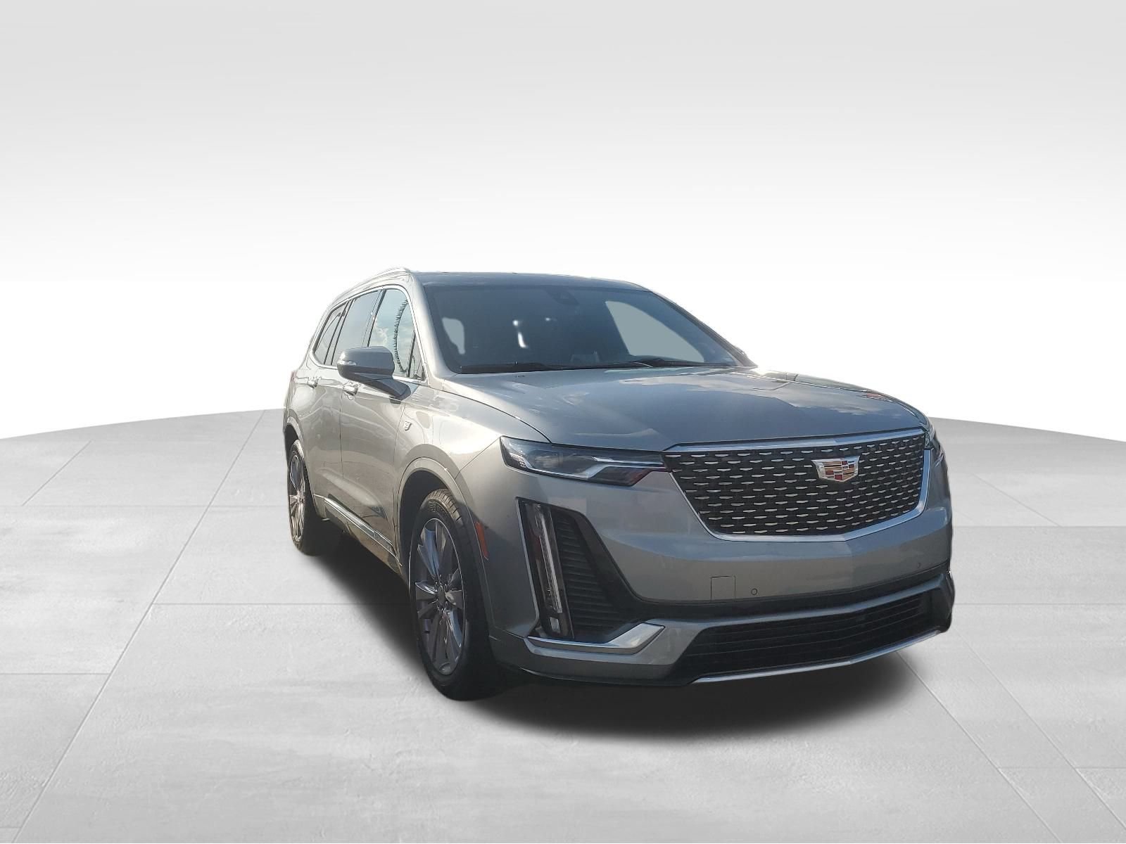 Used 2024 Cadillac XT6 Premium Luxury image 3