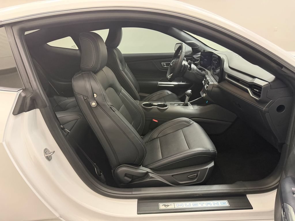 Used 2025 Ford Mustang GT Premium RWD image 23