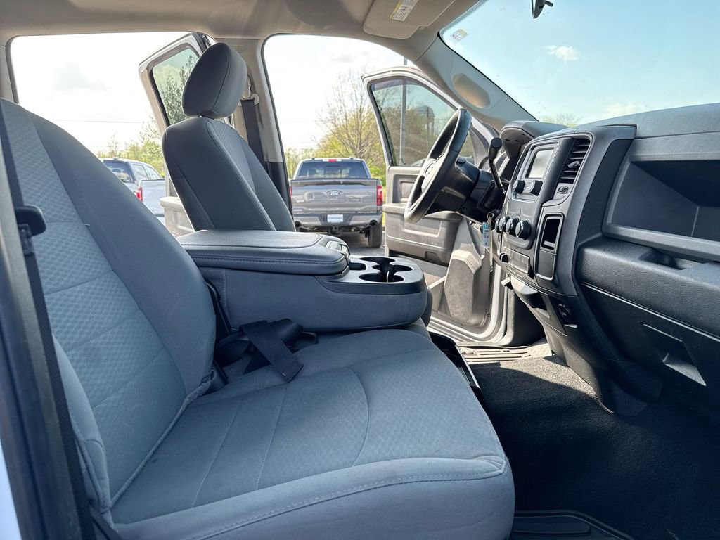 Used 2018 RAM 2500 Tradesman w/ Chrome Appearance Group image 21