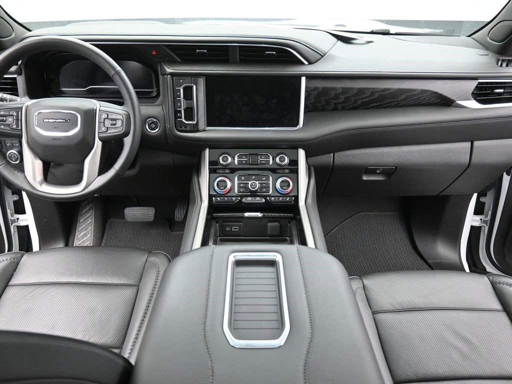 Used 2023 GMC Yukon Denali image 16