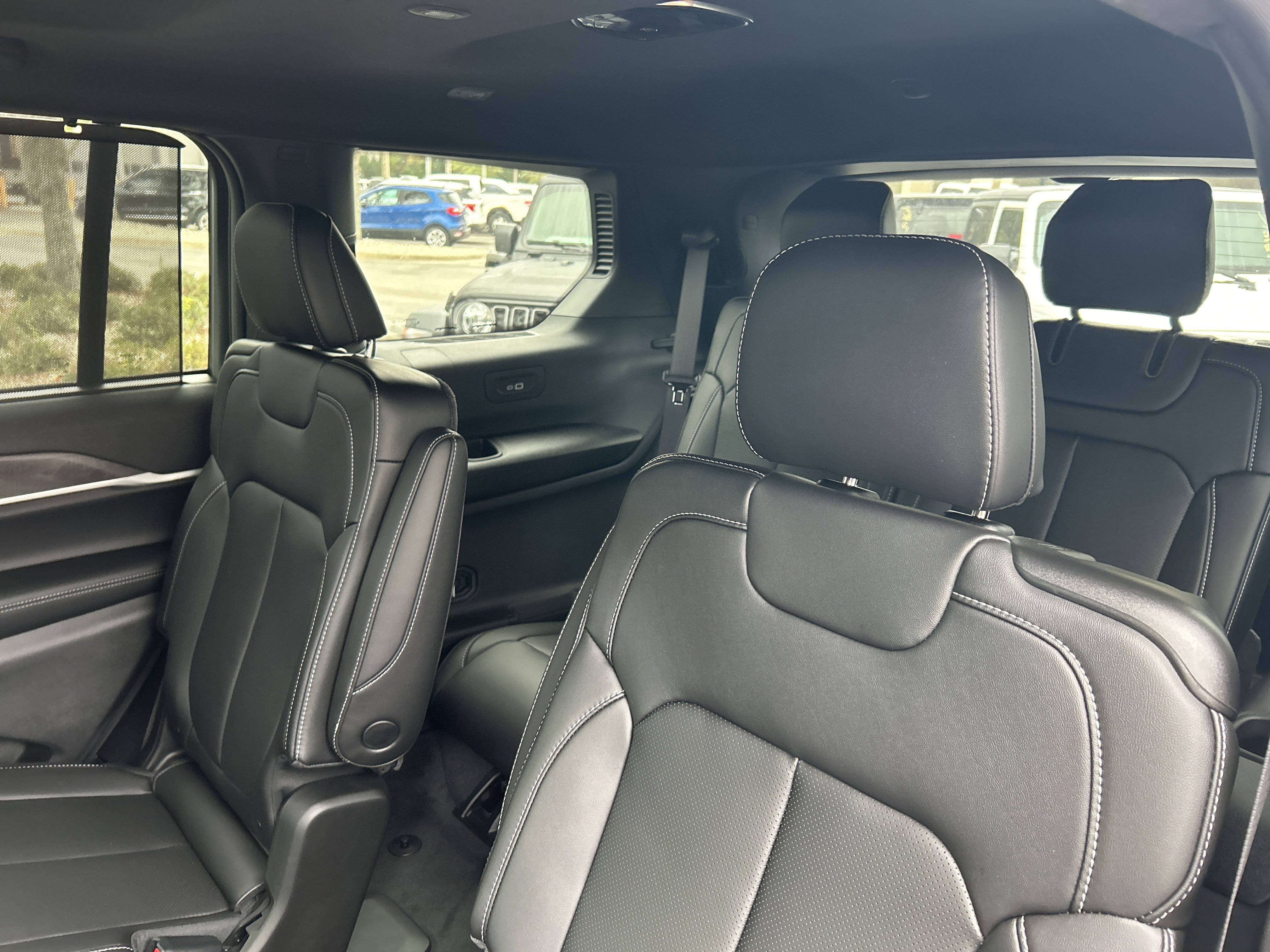 New 2025 Jeep Grand Cherokee L Limited w/ Luxury Tech Group II image 41