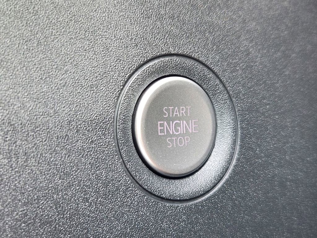 Certified 2023 Volkswagen ID.4 Pro S Plus AWD/4WD image 17