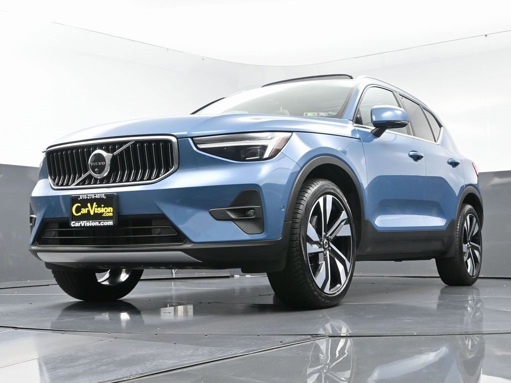 Used 2024 Volvo XC40 B5 Ultimate w/ Protection Package image 51