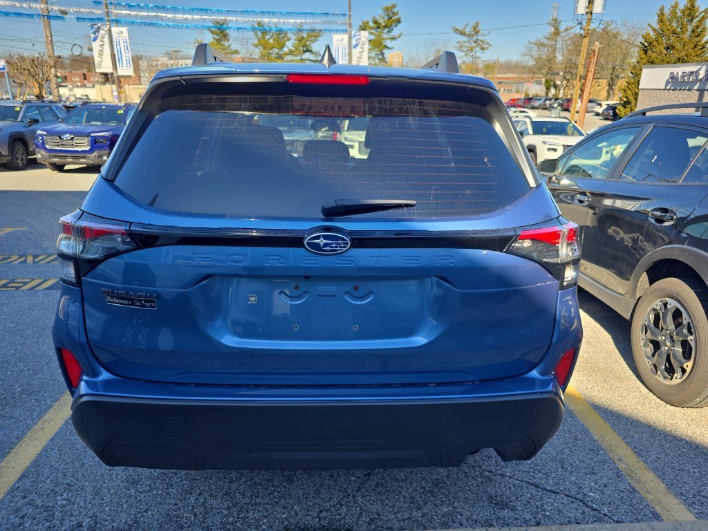 Used 2025 Subaru Forester Premium image 5
