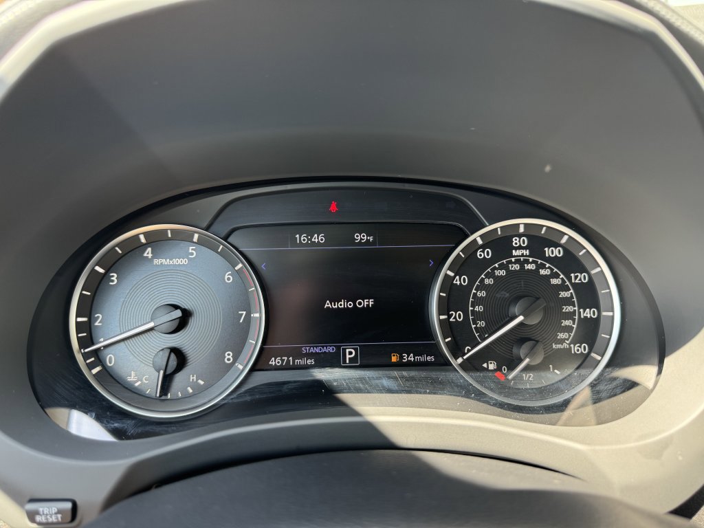 Used 2023 INFINITI QX50 Luxe image 17