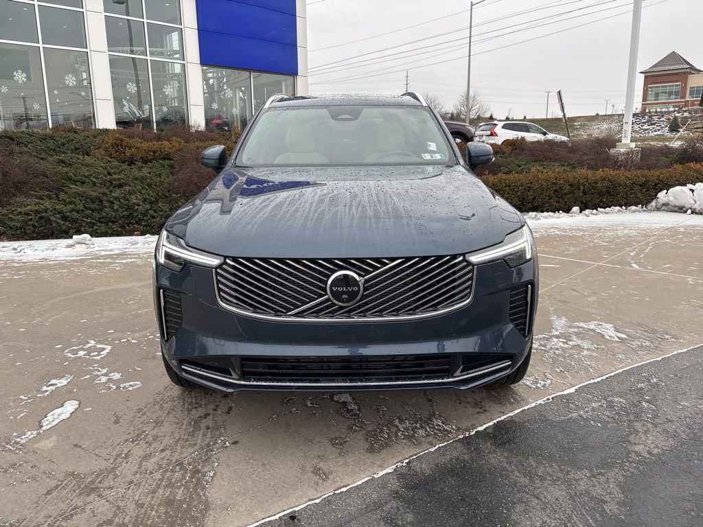 New 2026 Volvo XC90 B6 Plus w/ Protection Package Premier AWD/4WD image 2
