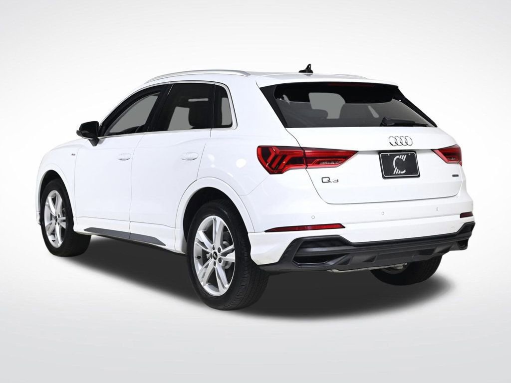 Certified 2023 Audi Q3 2.0T Premium w/ Convenience Package image 3