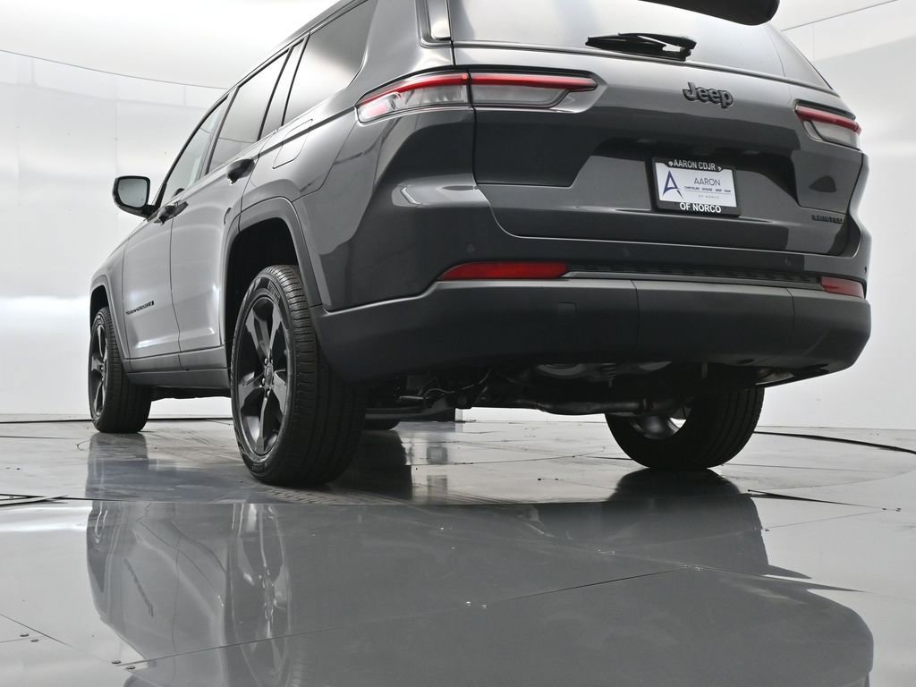 New 2025 Jeep Grand Cherokee L Limited w/ Black Appearance Package image 44