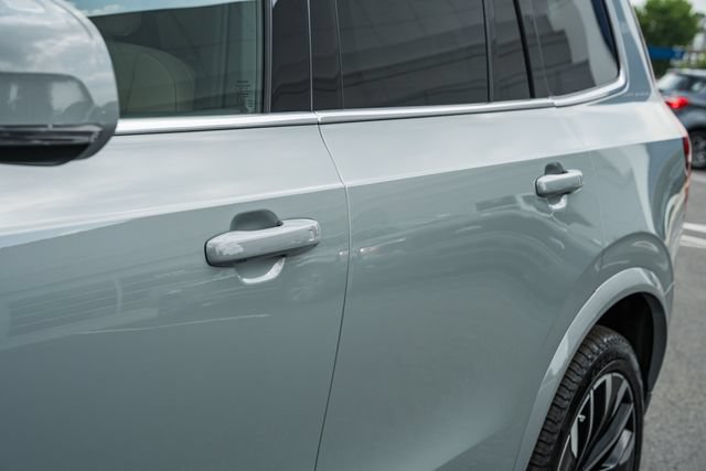 New 2026 Volvo XC90 T8 Plus w/ Protection Package Premier AWD/4WD image 16