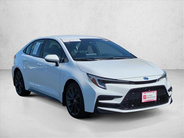 Certified 2025 Toyota Corolla SE image 3