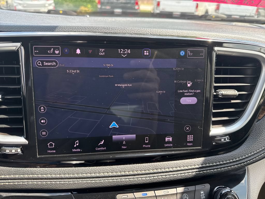 Used 2022 Chrysler Pacifica Limited FWD image 33