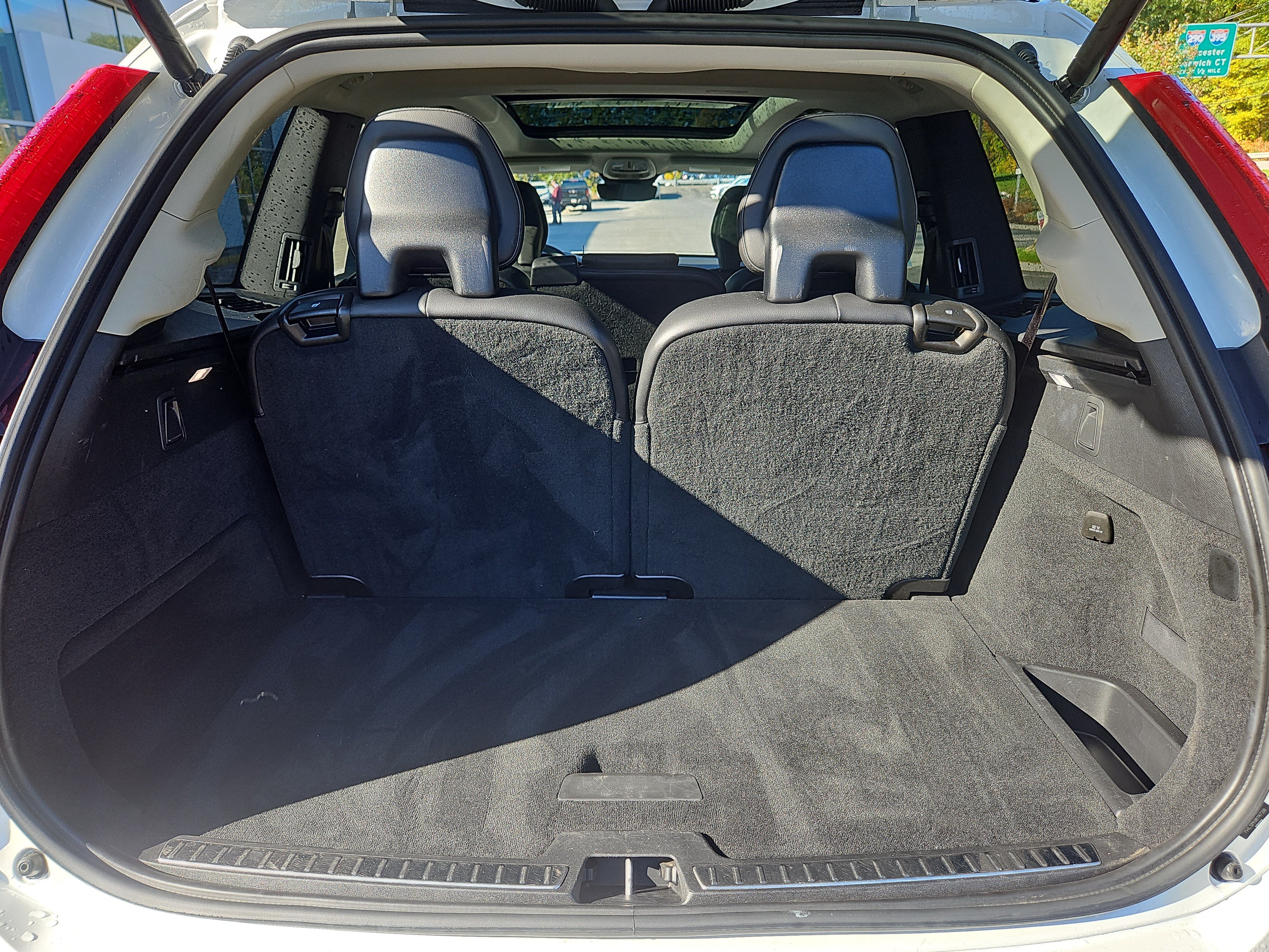 Used 2024 Volvo XC90 B5 Core w/ Climate Package AWD/4WD image 35