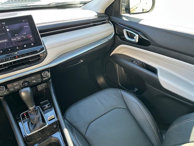 Used 2022 Jeep Compass Limited image 20