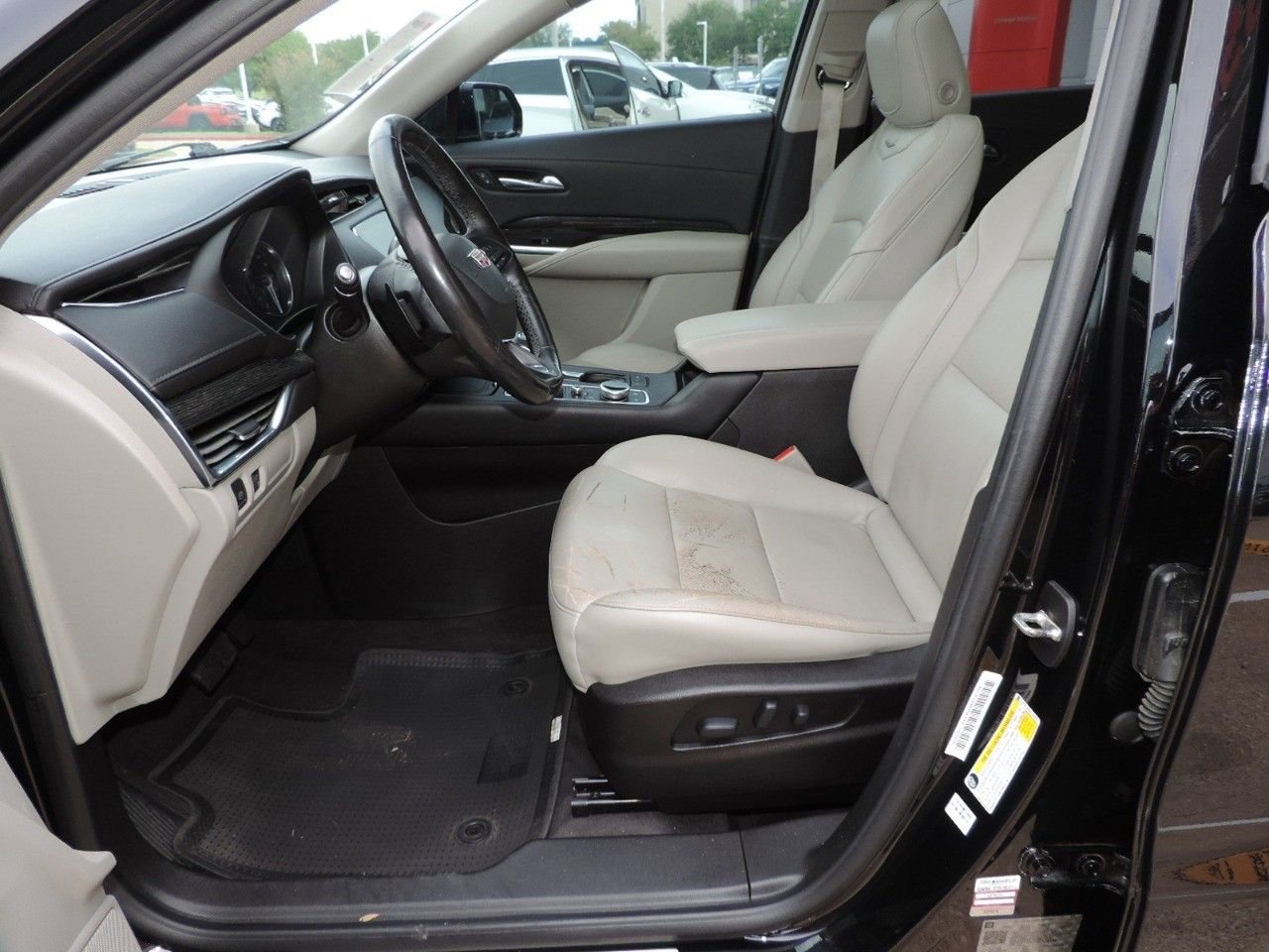 Used 2019 Cadillac XT4 Premium Luxury w/ Cold Weather Package FWD image 21
