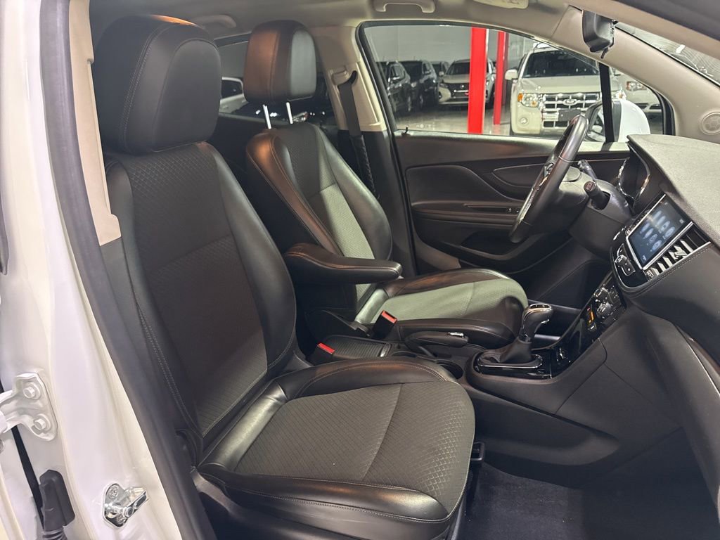 Used 2018 Buick Encore Preferred image 40