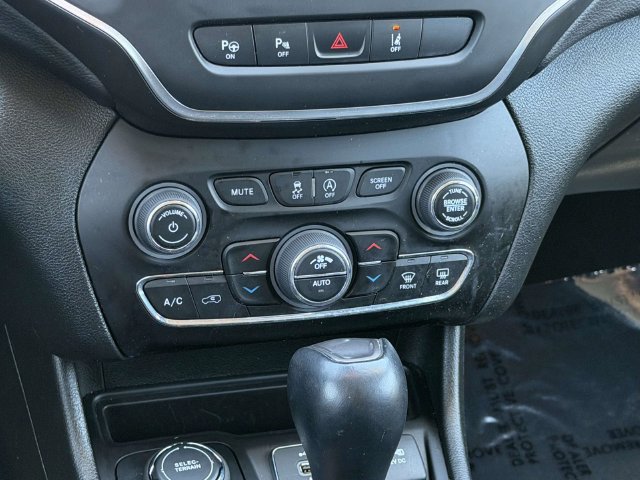 Used 2023 Jeep Cherokee Altitude Lux w/ Lux Elite Package AWD/4WD image 18
