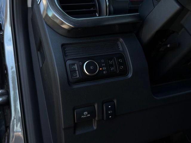 New 2026 Ford F350 Lariat w/ Black Appearance Package AWD/4WD image 16