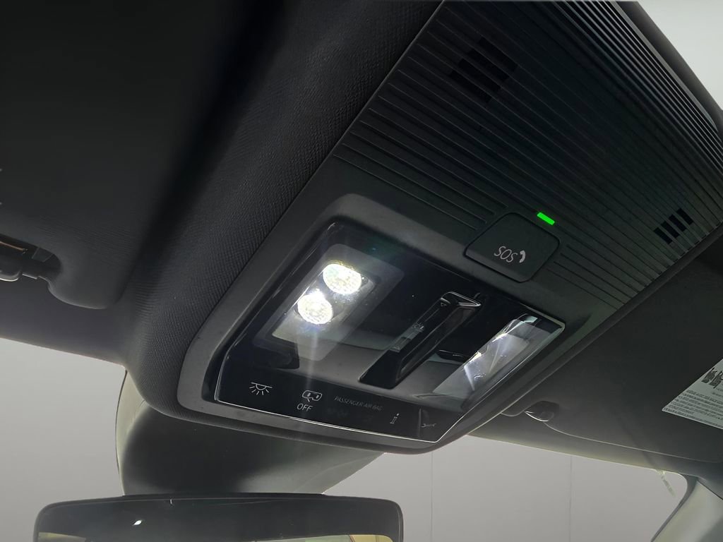 Used 2023 Volkswagen ID.4 Pro S Plus image 16