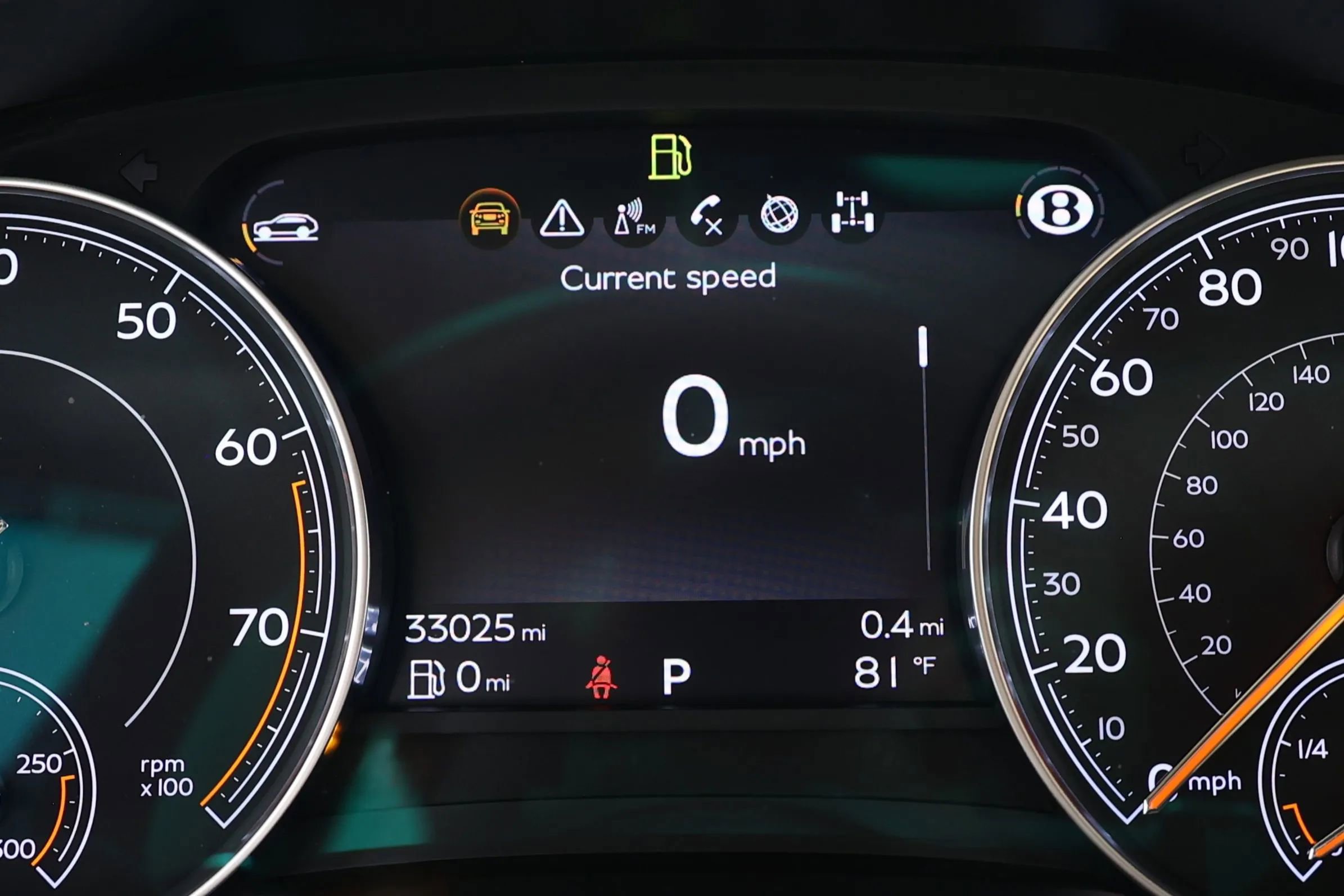 Used 2018 Bentley Bentayga AWD/4WD image 31
