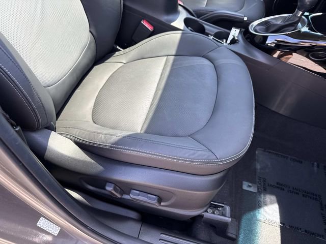 Used 2017 Kia Soul + w/ Primo Package FWD image 10