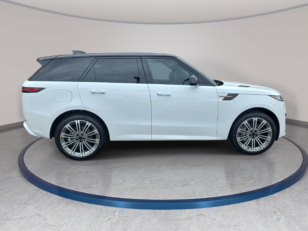 New 2027 Land Rover Range Rover Sport Dynamic SE AWD/4WD image 4