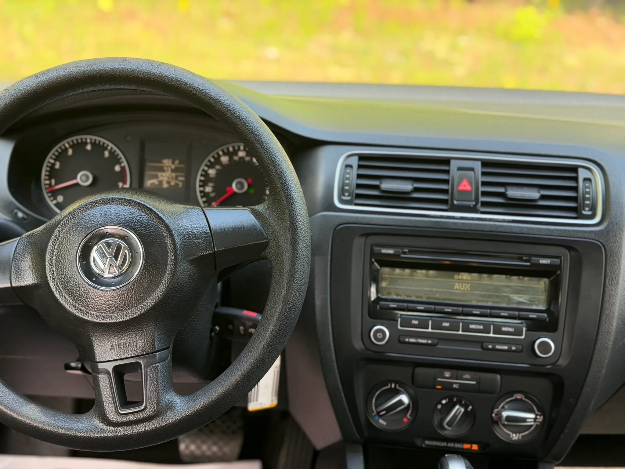Used 2012 Volkswagen Jetta SE FWD image 17