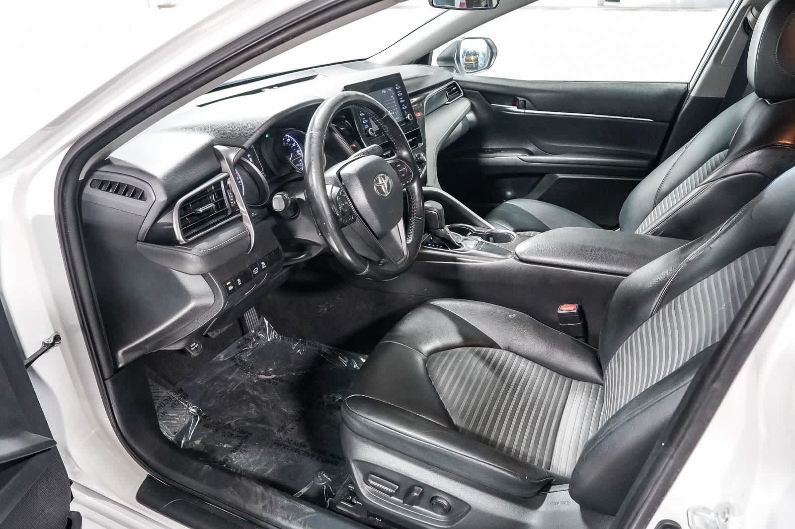 Certified 2022 Toyota Camry SE FWD image 18