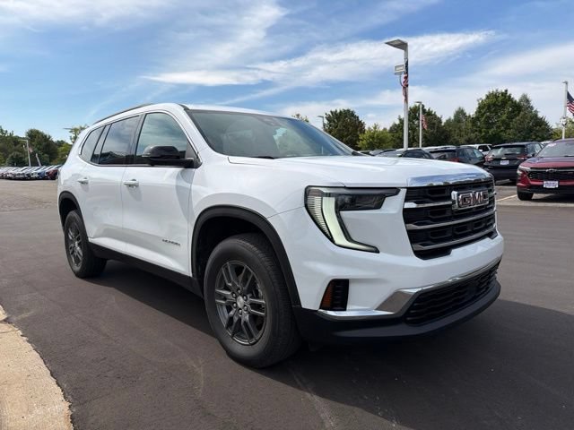 Used 2025 GMC Acadia Elevation FWD image 4