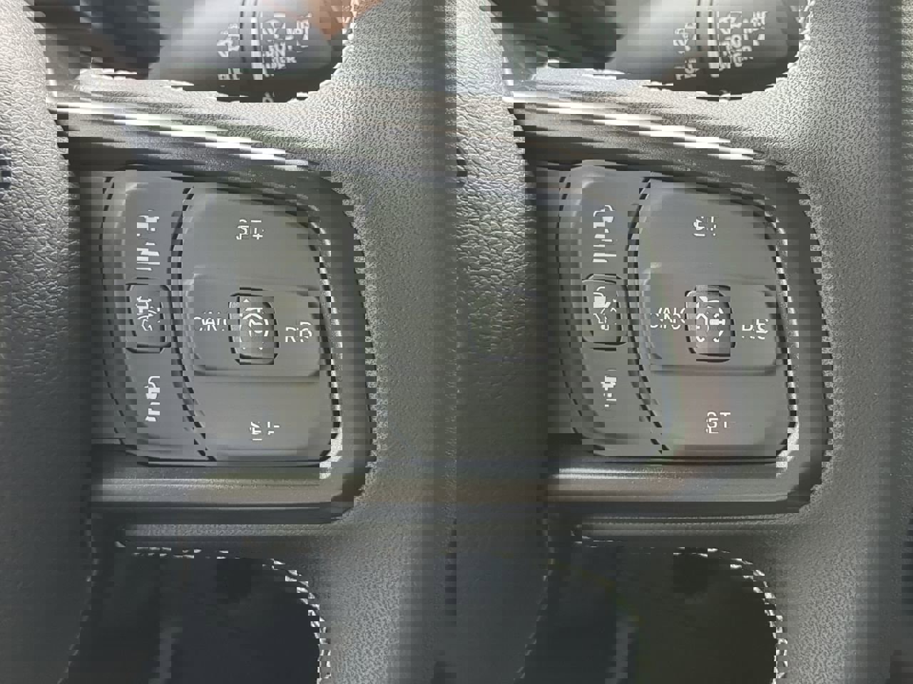 New 2025 Jeep Gladiator Sport image 22