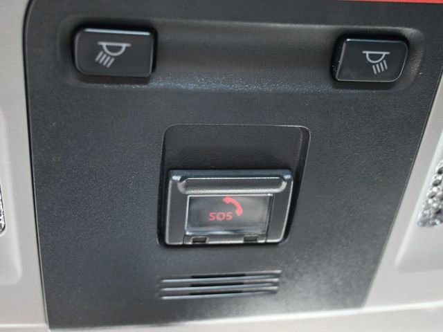 Used 2020 Toyota Camry LE image 34