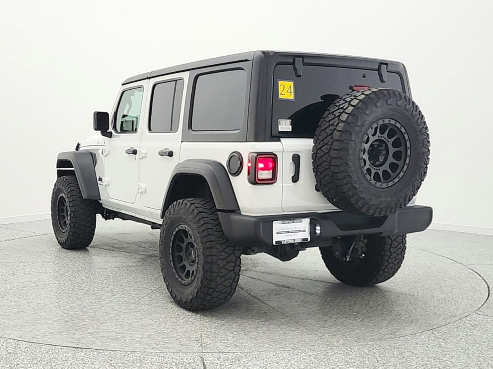 Used 2024 Jeep Wrangler Sport S image 7