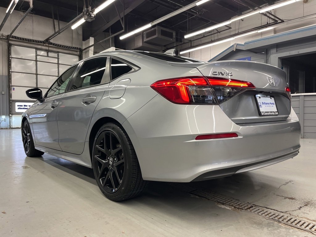 Used 2023 Honda Civic Sport image 5