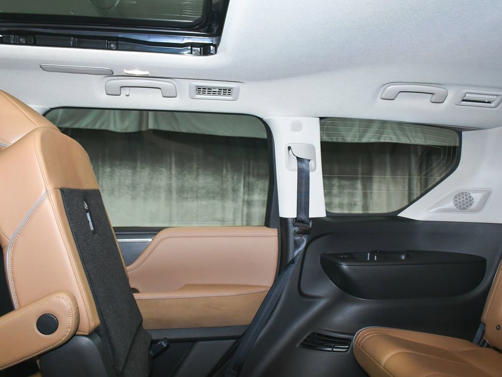 Used 2025 INFINITI QX80 Sensory image 61