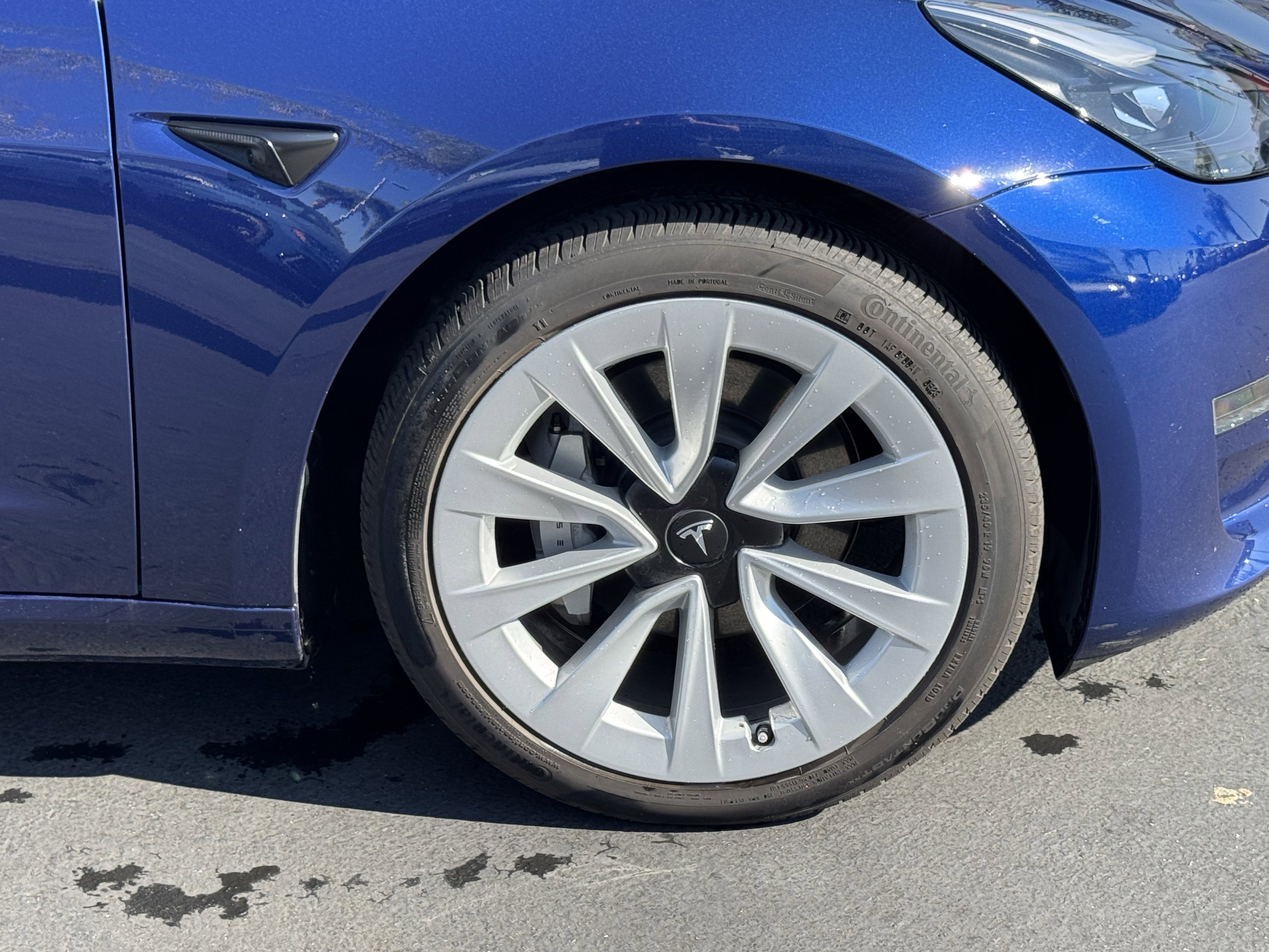 Used 2023 Tesla Model 3 Standard Range image 12