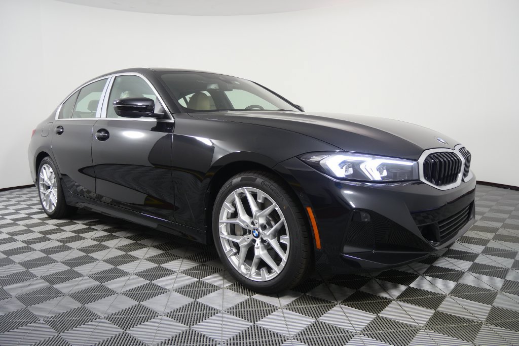 Used 2026 BMW 330i Sedan RWD image 2