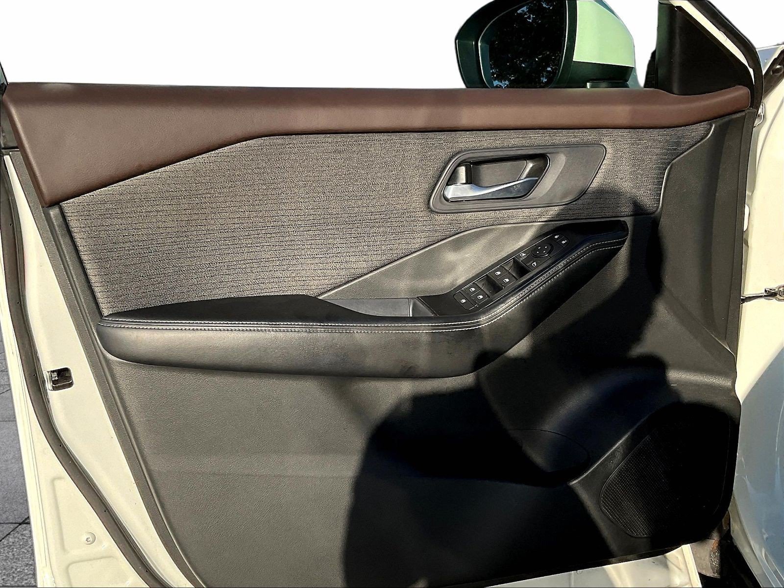 Certified 2023 Nissan Rogue SV AWD/4WD image 23