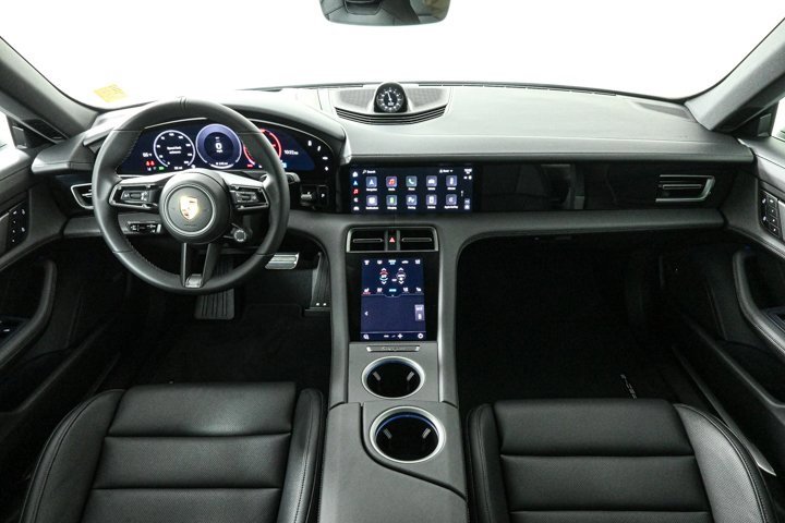 New 2025 Porsche Taycan image 18