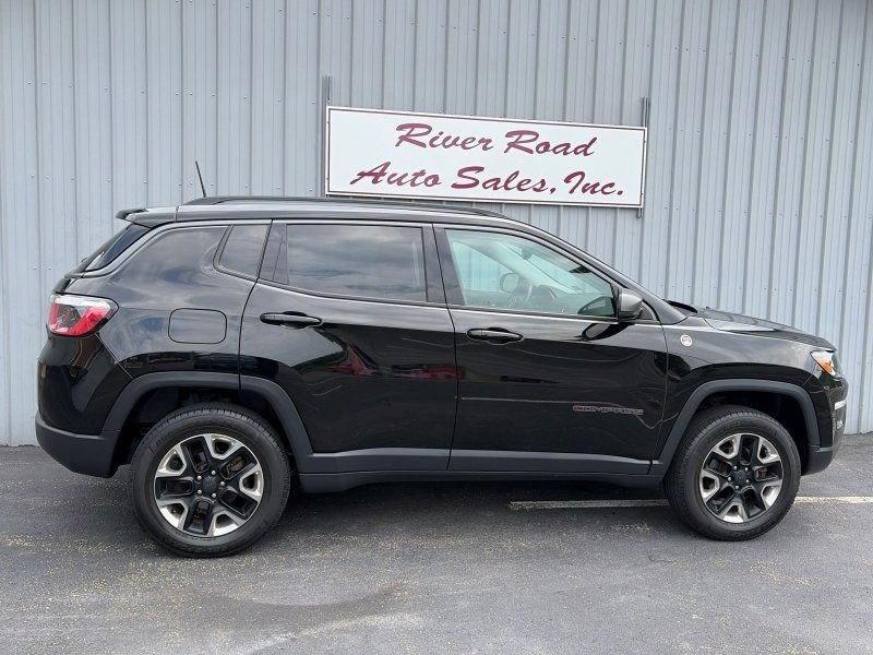 Used 2018 Jeep Compass Trailhawk w/ Leather Interior Group AWD/4WD image 5