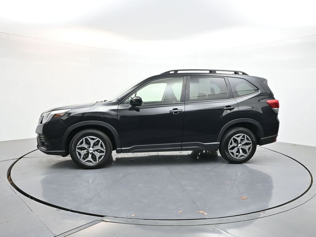 Used 2024 Subaru Forester Premium image 4