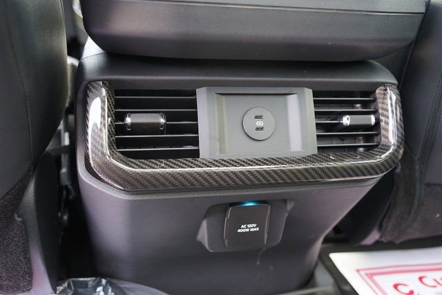 New 2025 Ford F150 Lariat w/ Equipment Group 501A Mid image 8