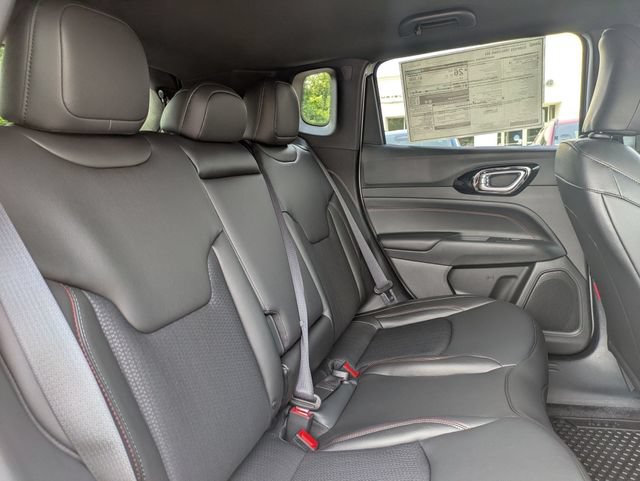New 2026 Jeep Compass Trailhawk AWD/4WD image 31