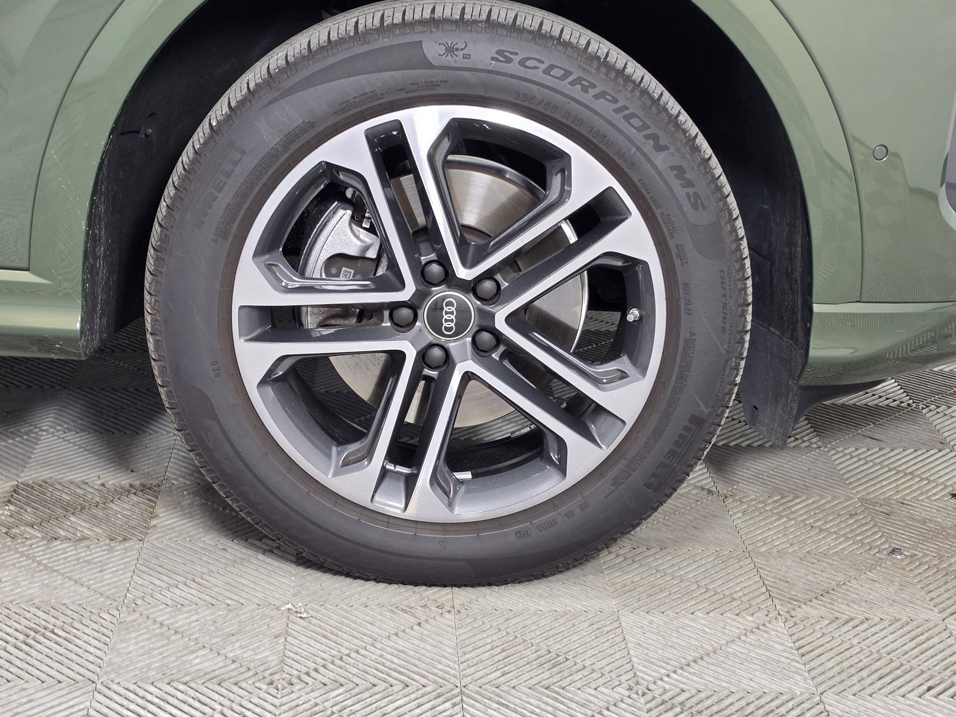 Certified 2025 Audi Q5 Premium w/ Convenience Package AWD/4WD image 10
