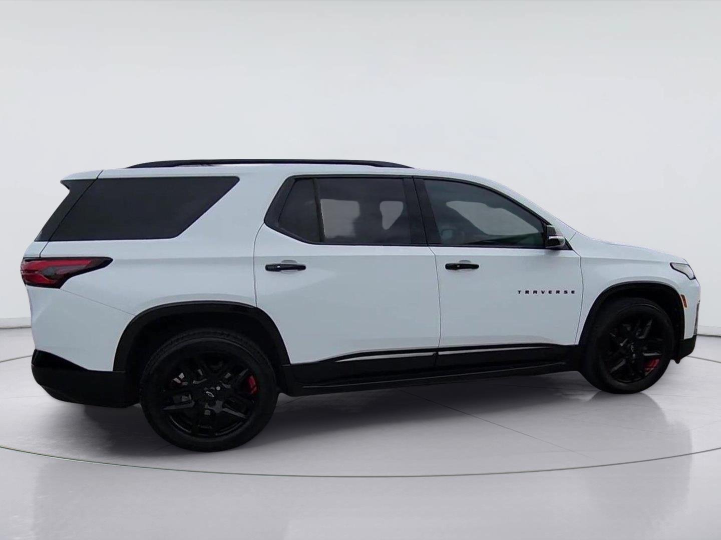 Certified 2022 Chevrolet Traverse Premier w/ Redline Edition AWD/4WD image 9